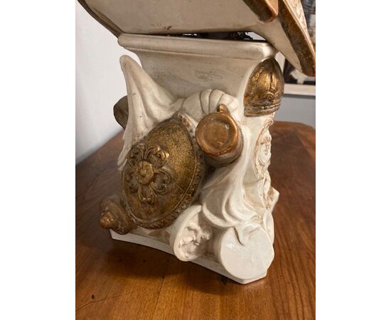Antica scultura  ceramica armatura di cavaliere con base epoca primi 900. Mis Altezza  41 