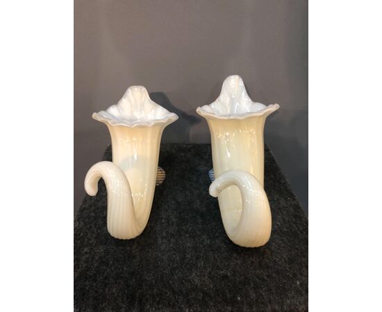 Pair of cornucopia vases in lattimo glass. Giulio Ferro. Murano.     