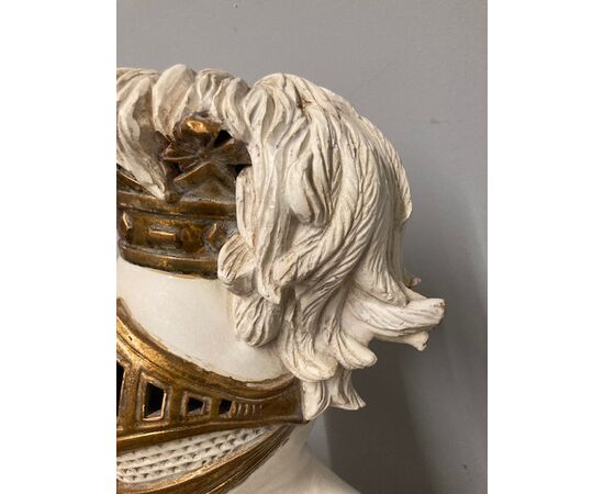 Antica scultura  ceramica armatura di cavaliere con base epoca primi 900. Mis Altezza  41 