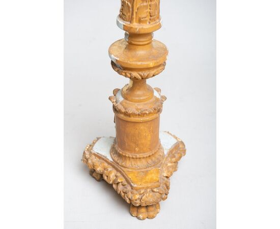 Louis XVI candlestick in lacquered and gilded wood - O / 202 -     