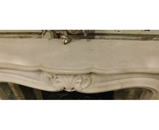 chm791 - camino in marmo di Carrara, epoca '7/'800, mis. cm L 130 x H 108 
