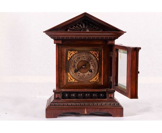 Orologio da appoggio a forma di casetta inglese del 1800