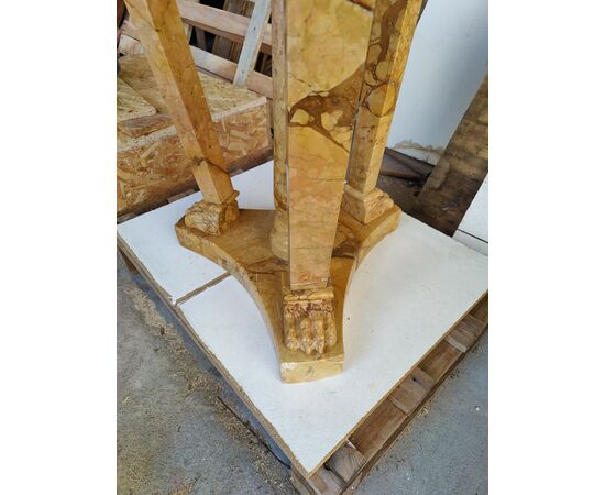 Esclusivo tripode in marmo giallo reale - H 80 cm - Venezia 