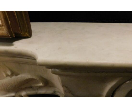  chm793 - camino in marmo bianco, ep. '700, mis. cm L 150 x H 118 x P 20