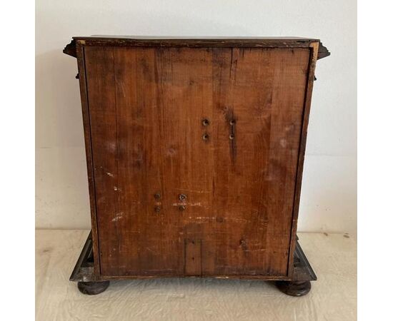 Antique chest of drawers with prie-dieu in walnut briar mid 18th century     