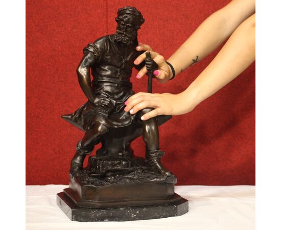 Italian signed bronze sculpture from 20th century