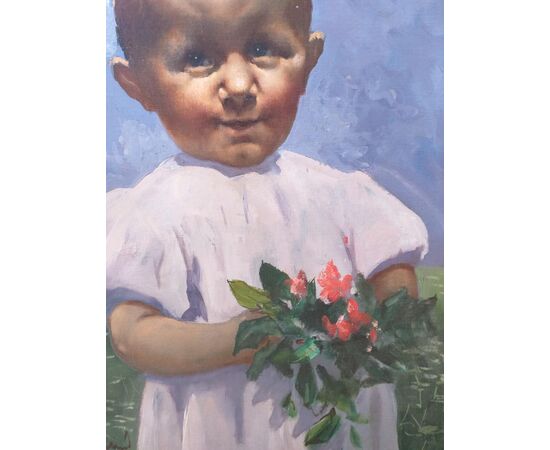 Ritratto di bambina con fiori di montagna