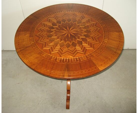 Antique inlaid coffee table, Rolino / Sorrentino.     
