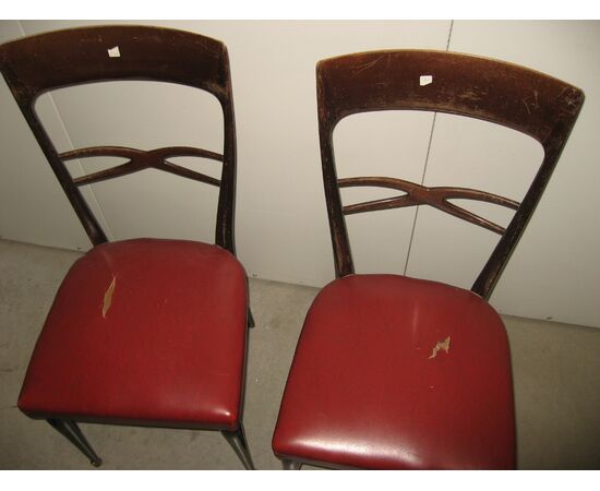 Six chairs from the 60s. Italian modernity     