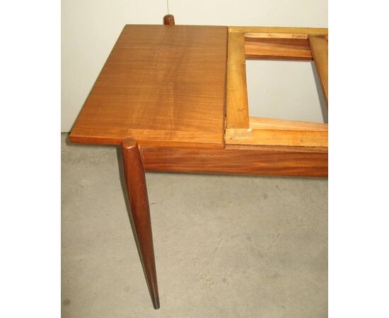 Extendable table from the &quot;60s&quot; Italian Modern Design     