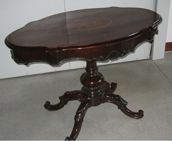Code 3979 Table with guitar Italian (Lombardy) mid-1800s, Louis Philippe.