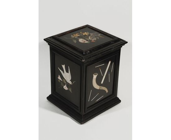 Cigar box, Florence, around 1850, ebony and semi-precious stones.     