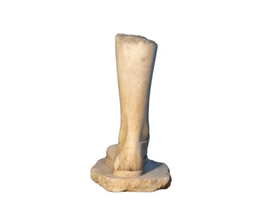 Rome, 19th century, Foot with sandal tied in marble     