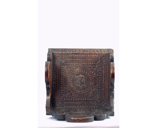 Italy (16th century), Seat with noble coat of arms with portraits of young people     