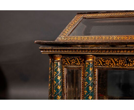 Venezia, Fine XVI Secolo, Scrigno portagioielli in legno laccato e dorato