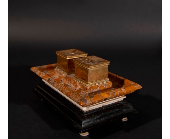 Rome, 19th century, Neoclassical inkwell in semiprecious stones and marble     