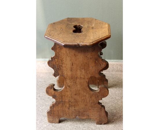 Florence, 16th century, Spool-shaped stool with lyre legs     