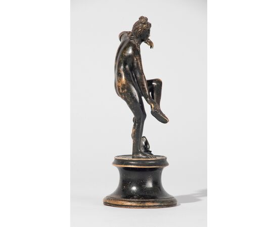 Manifattura Chiurazzi, Napoli, XX secolo, Venere Anudyoméne, bronzo con “patina moderna”