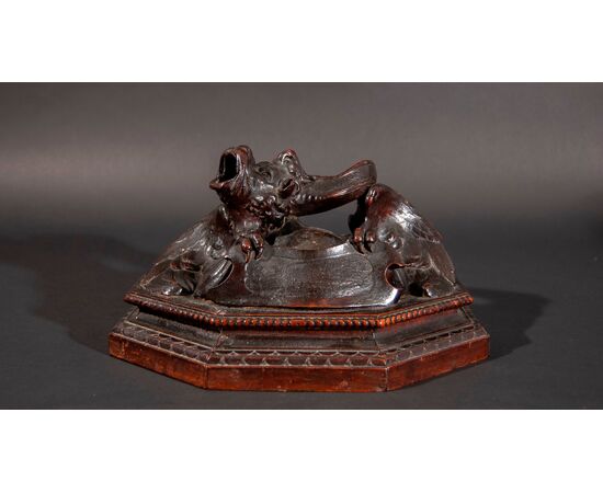 Vase holder in the shape of a Dragon. 17th century, fruit wood     