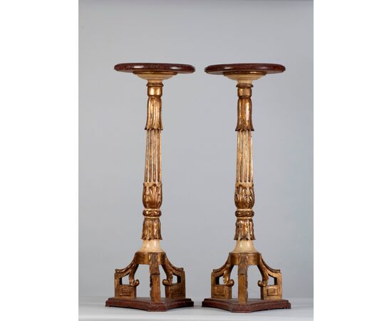 Italy, c. 1830, Pair of Neoclassical Etagere in carved and gilded wood     