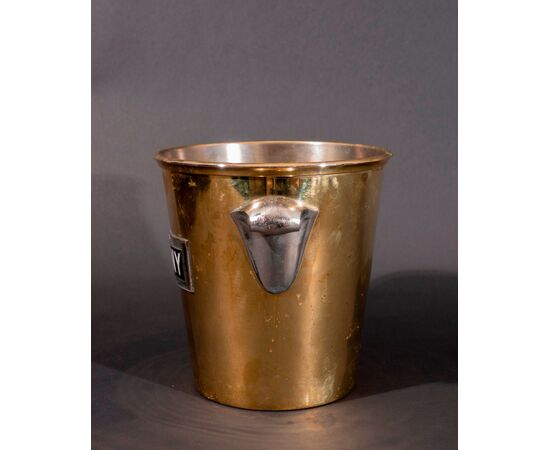 André Leroy (France, c. 1930), Champagne Duminy, Gold-colored ice bucket and nickel-plated handles     