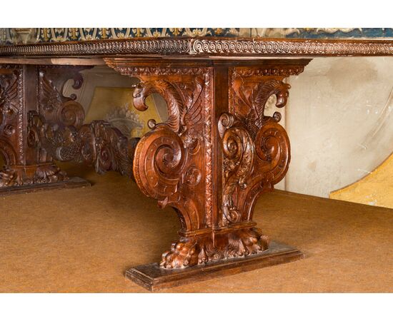 Florence, XVI Century, Fratino table in walnut wood     
