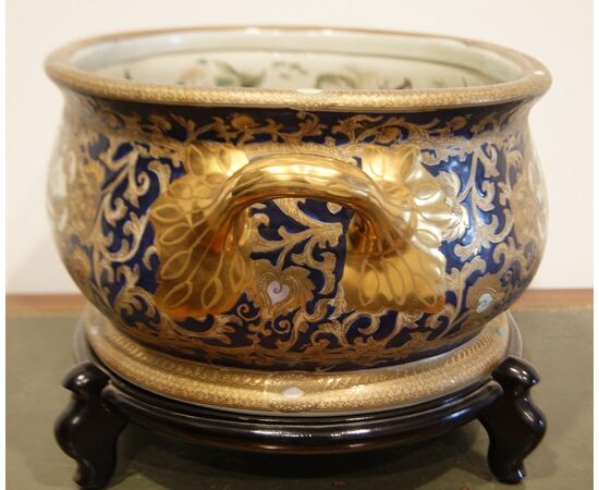 Antique large centerpiece in Asian porcelain from 1900     