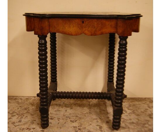 Antique coffee table from the 1800s in briar with checkerboard and floral inlays     