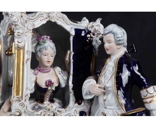 Antica statuetta in porcellana del 1800 manifattura Royal Dux