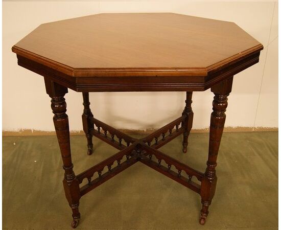 Antique English 19th century Victorian octagonal table in mahogany wood     