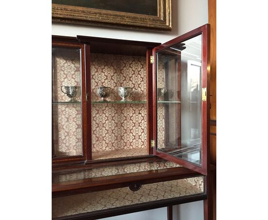 Mobiletto vetrinetta a bacheca inglese del 1800 stile Vittoriano in legno di mogano con intarsio