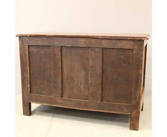 Antique Louis XV chest of drawers in walnut - period 700     