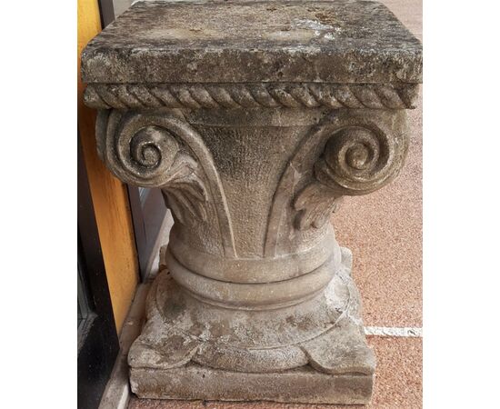 Capital carved stone