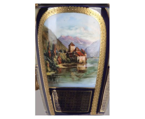 Grande vaso in porcellana manifattura Vienna del 1800 a fondo blu e decori oro