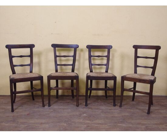 4 CHAIRS IN RUSTIC PIEDMONT WALNUT FROM THE END OF 800     