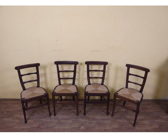 4 CHAIRS IN RUSTIC PIEDMONT WALNUT FROM THE END OF 800     