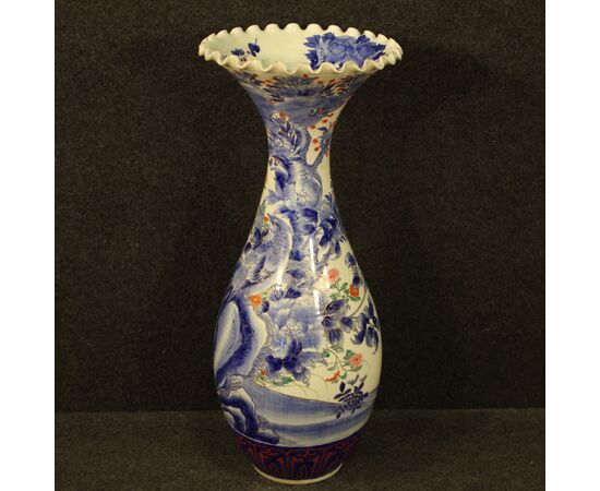 Vaso giapponese in ceramica smaltata e dipinta del XX secolo