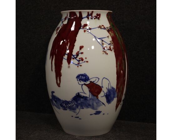 Vaso cinese in ceramica dipinta e smaltata