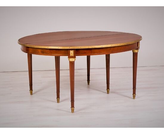 Elegante tavolo in legno allungabile, Francia, XIX secolo