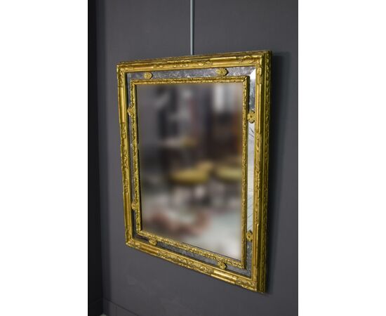Specchiera con cornice in legno intagliato e dorato,Torino, metà XVIII secolo 