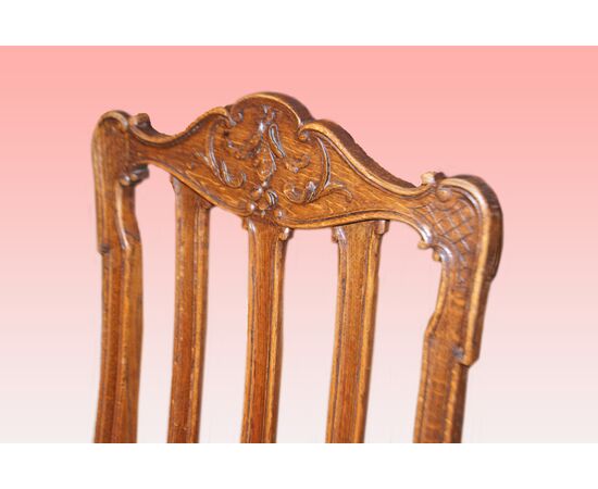 Gruppo di 6 sedie francesi del 1800 Provenzali in legno di rovere con ricchi motivi di intaglio 