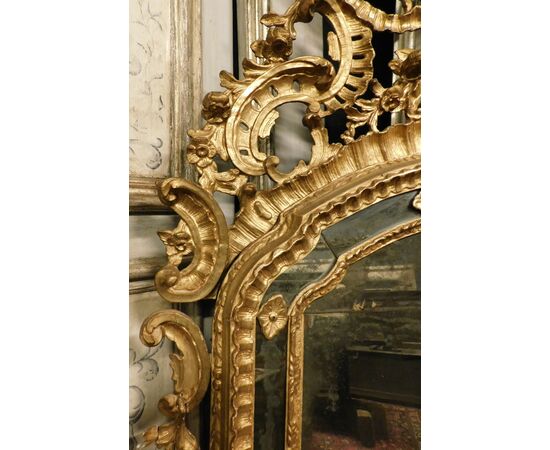  SPECC361 - Specchiera in legno laccato e dorato, misura cm L 107 x H 210  