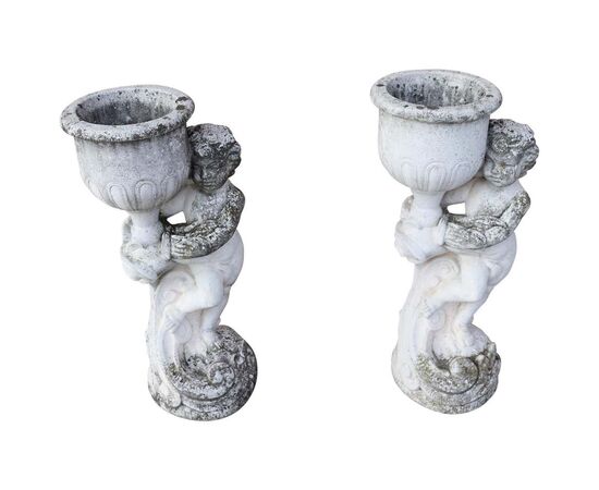 pair of outdoor or grit garden statues with vase holder early 20th century     