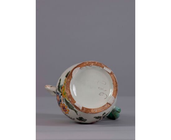Faenza (XVIII Century), Coffee pot with polychrome majolica lid     