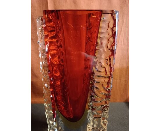 vaso in vetro di murano rosso