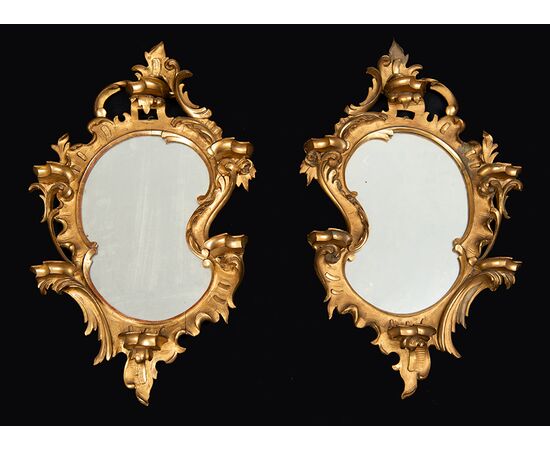 Coppia di specchiere antiche Luigi Filippo in legno dorato e intagliato. Periodo XIX secolo.