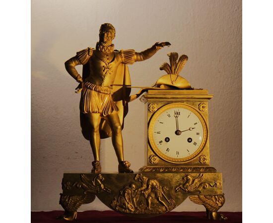 Orologio da tavolo (Parigina) primo Impero raffigurante  Enrico IV .