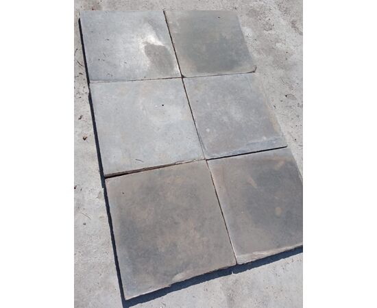 DARP211 - Cementine nere quadrate, epoca '900, numero 19 pz. ca. 2 mq