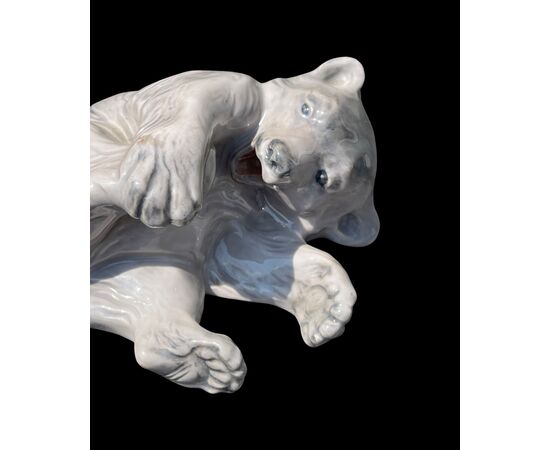 Figura di orso in porcellana.Manifattura Royal Copenhagen.Danimarca.