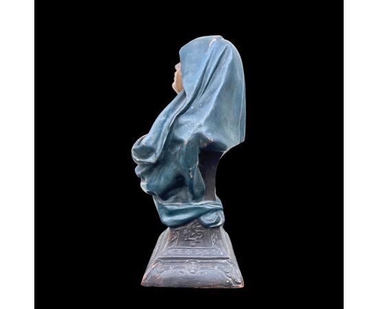 Busto di figura femminile in terracotta.Firma Rene’ Charles Masse.( 1855-1913).Francia.